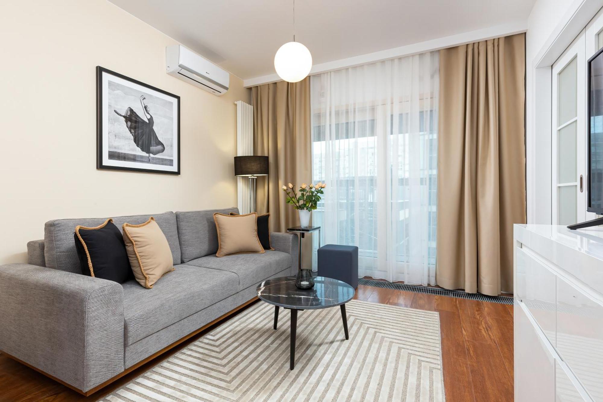 Royal Center Mennica By Renters Apartment Warsaw