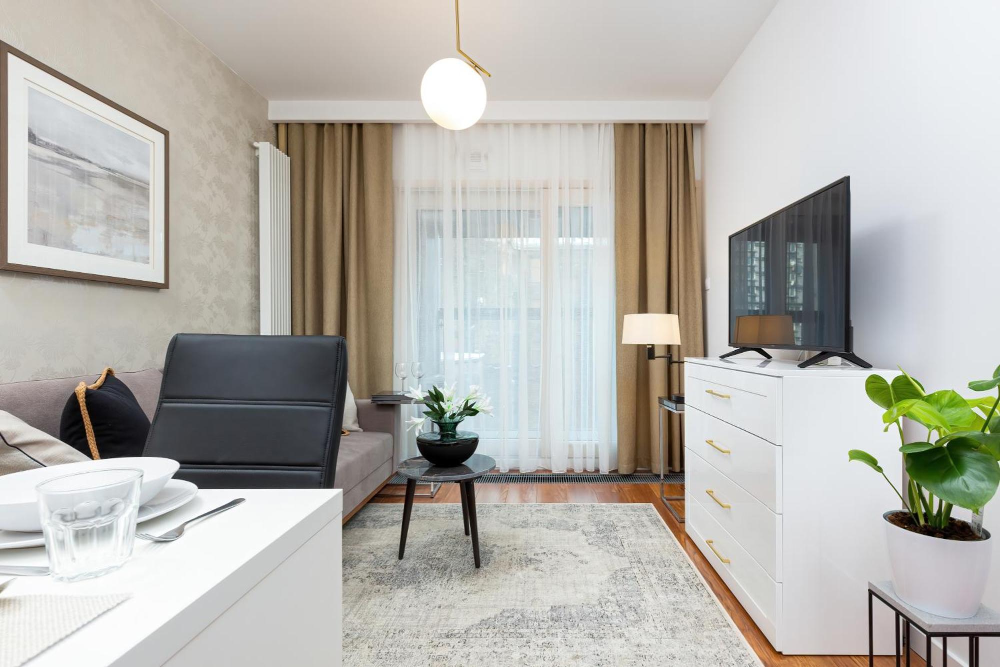 Apartment Royal Center Mennica By Renters Warsaw